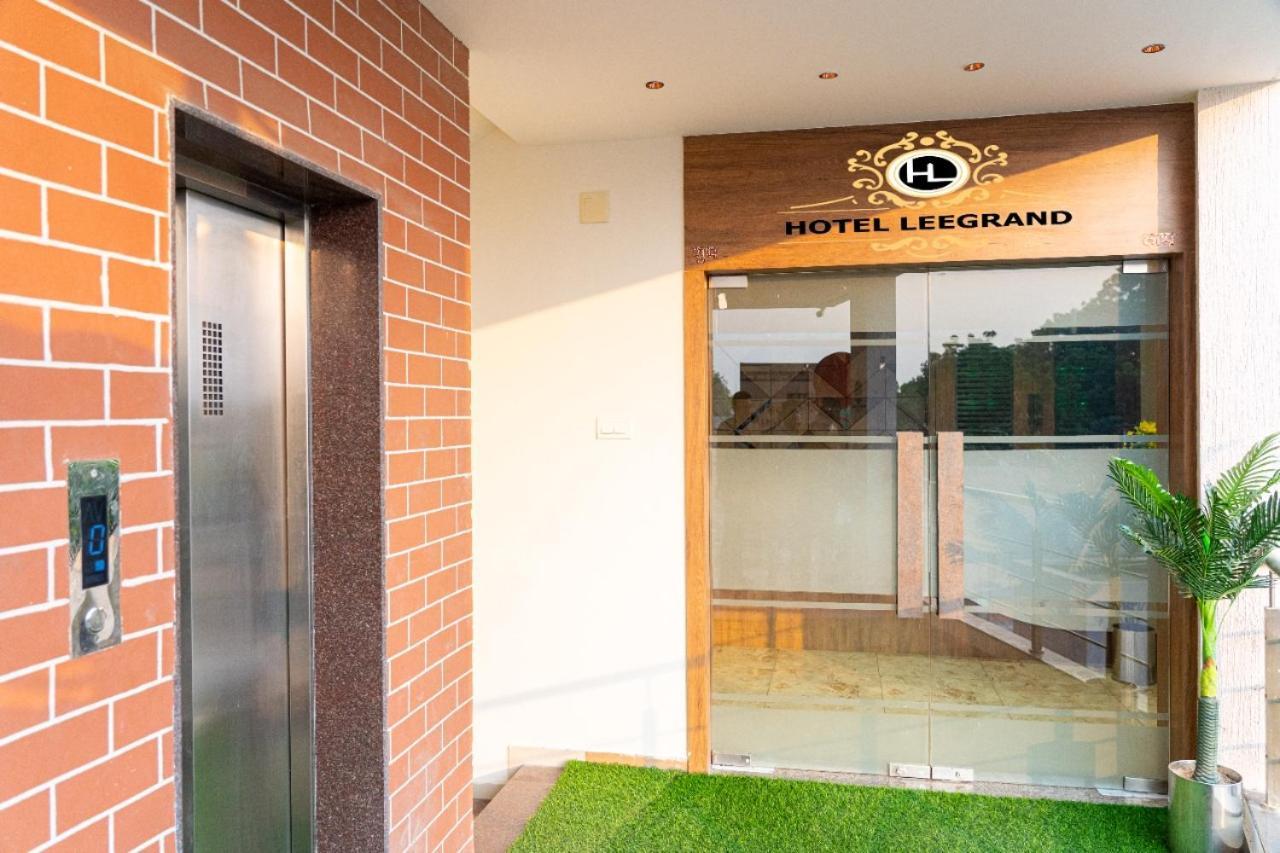 Hotel Lee Grand Ānand Εξωτερικό φωτογραφία