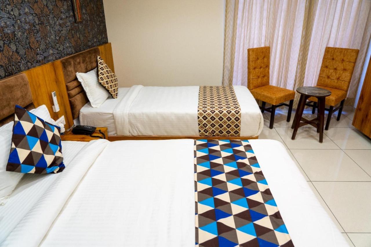 Hotel Lee Grand Ānand Εξωτερικό φωτογραφία