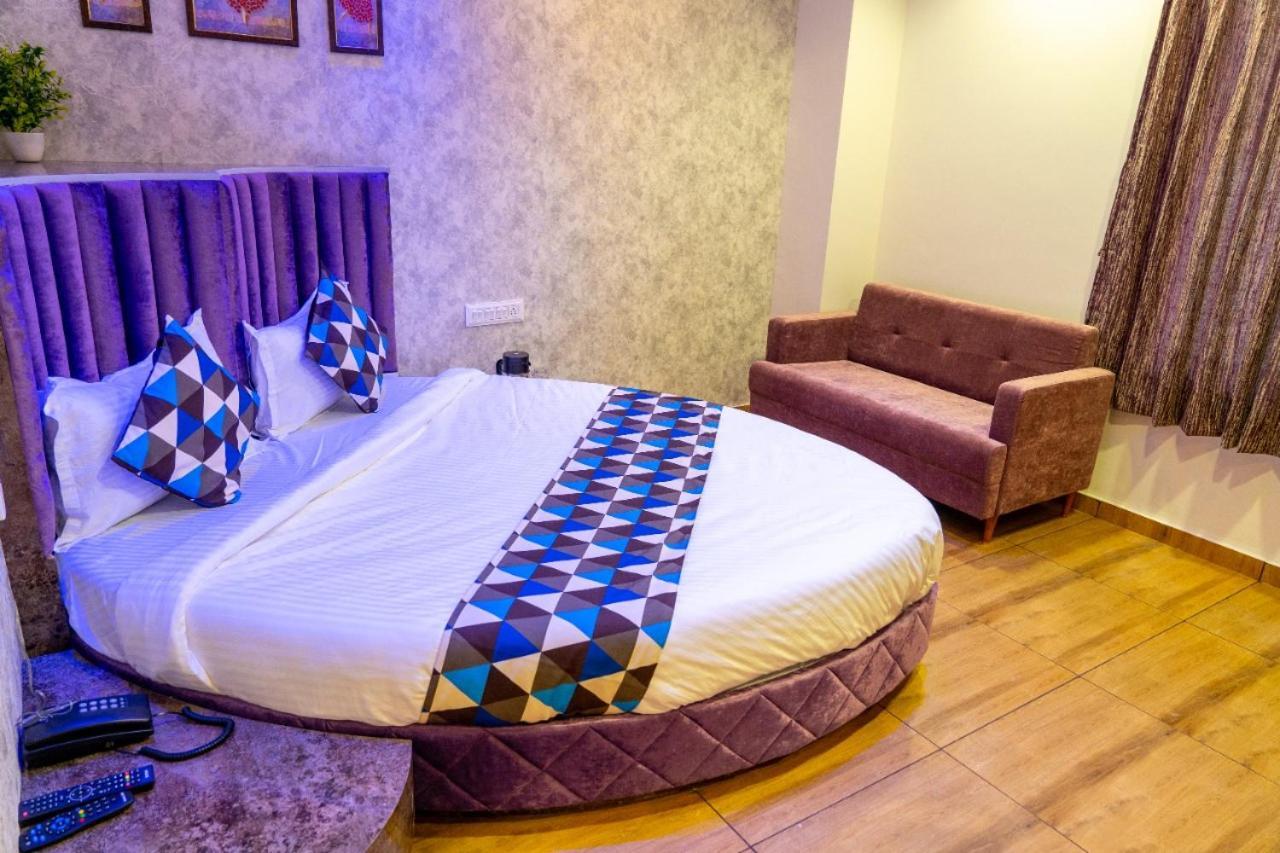 Hotel Lee Grand Ānand Εξωτερικό φωτογραφία